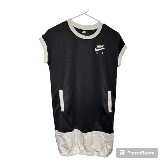 NIKE AIR Girls (Large) Sports Wearomens Short Sleeve Dress Black White - Picture 2 of 9